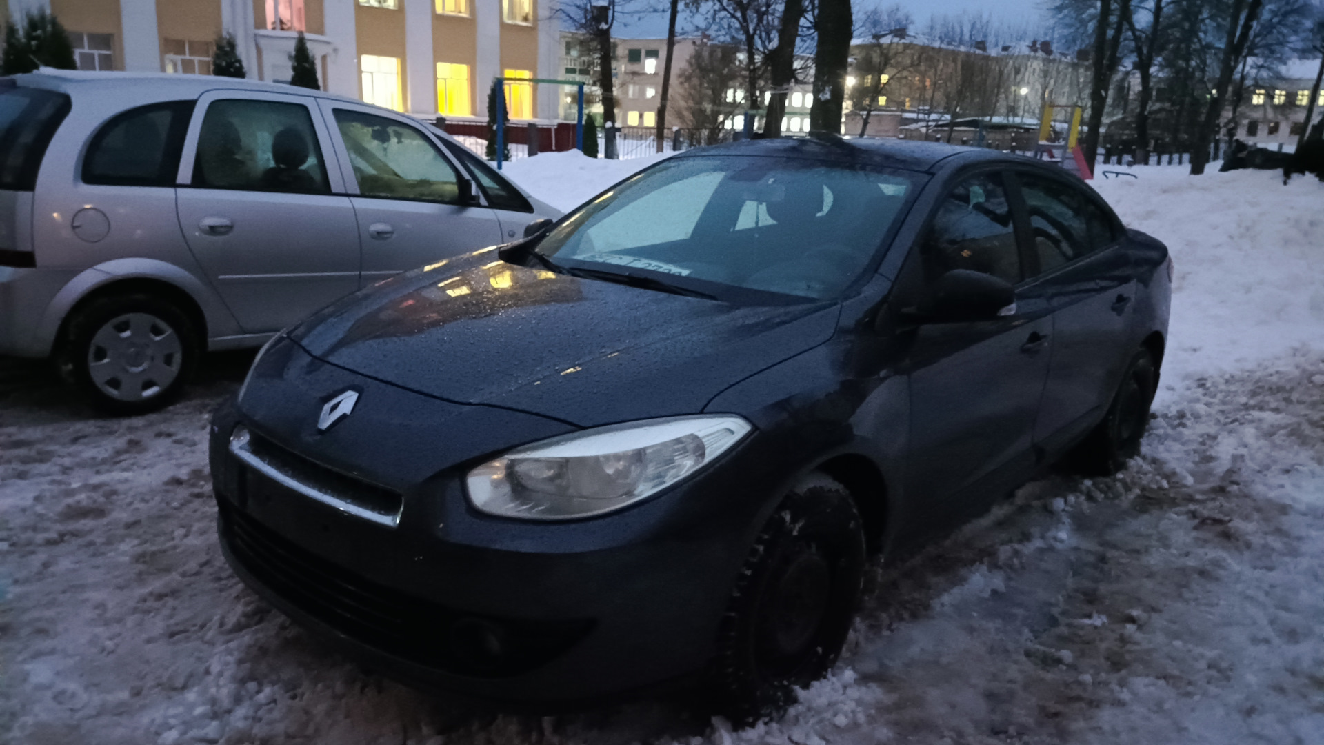 Renault Fluence 1.6 бензиновый 2010 | на DRIVE2