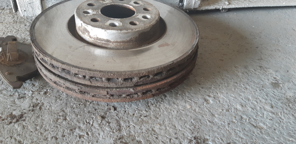 замена тормозных колодок замена поддона ДВС масла акпп — Volkswagen ...