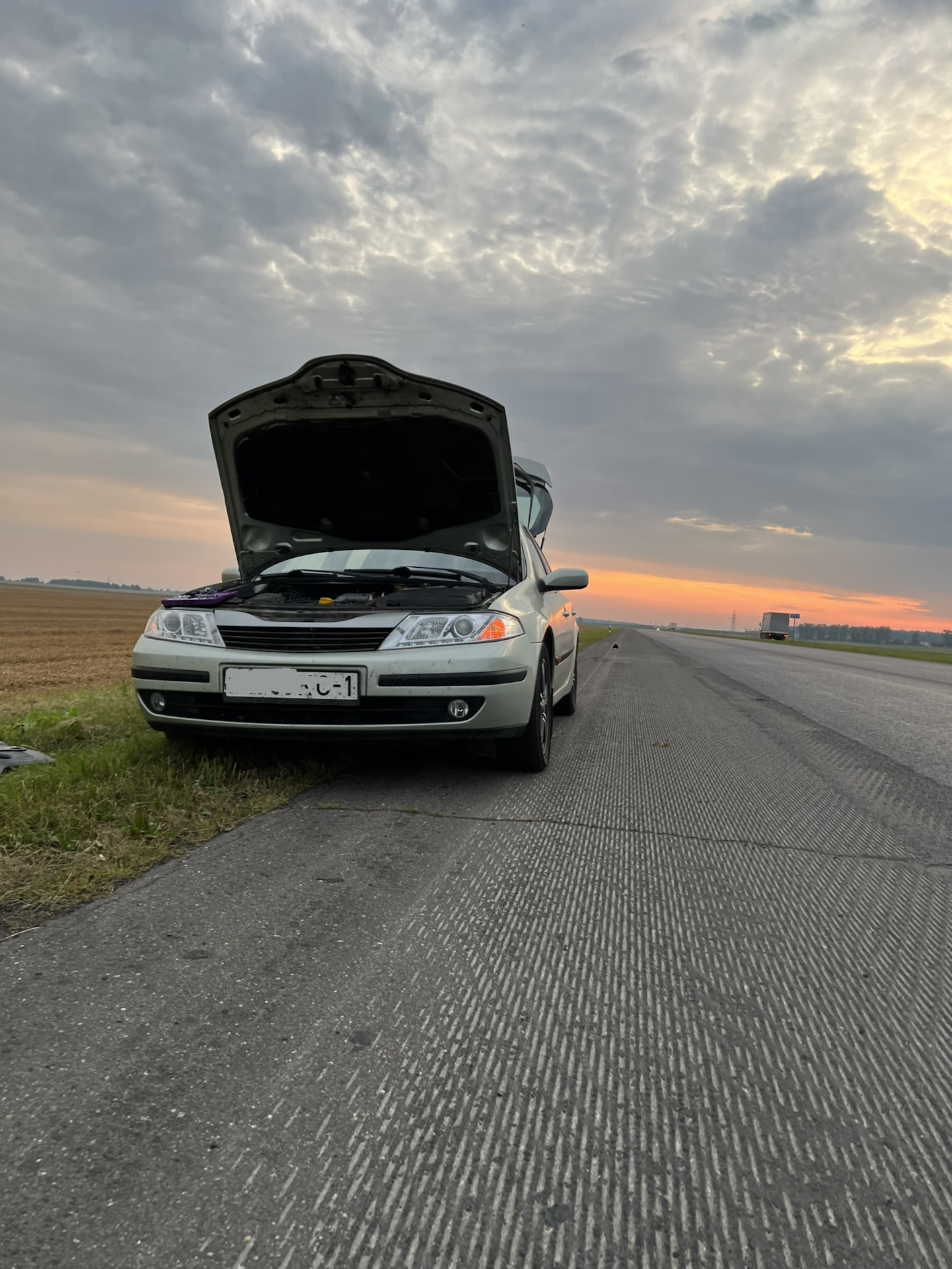 Когда "приехал" маховик… — Renault Laguna II, 1,9 л, 2002 года | своими ...
