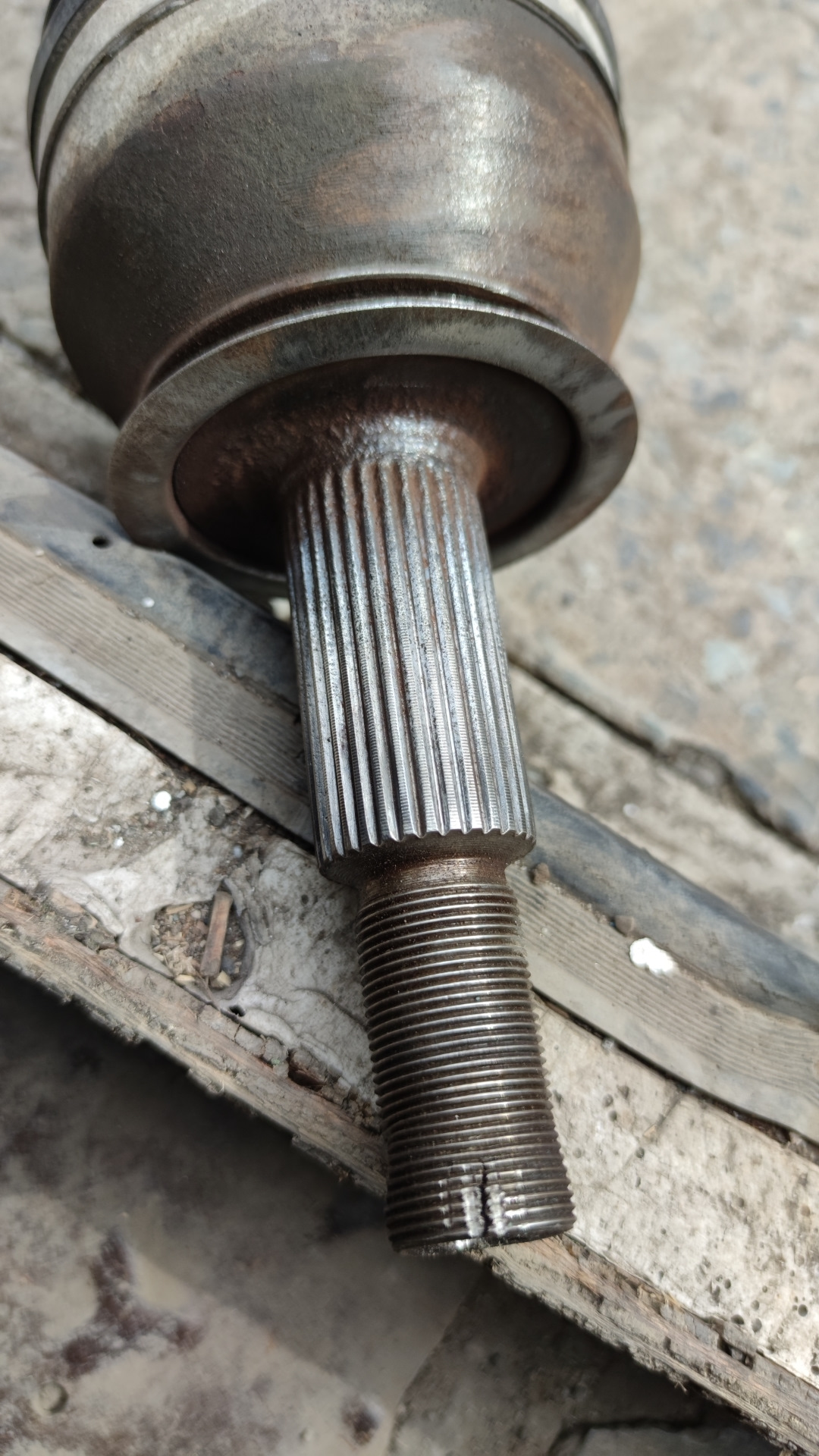 слизало резьбу