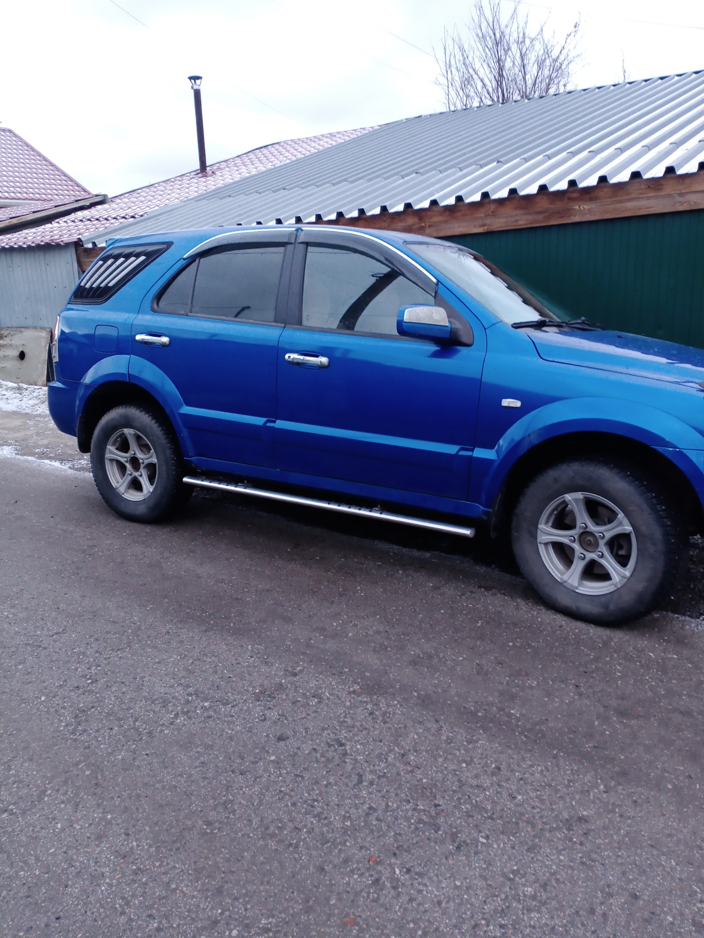 Подножки и новые передние пружины. — KIA Sorento (1G), 2,5 л, 2005 года ...