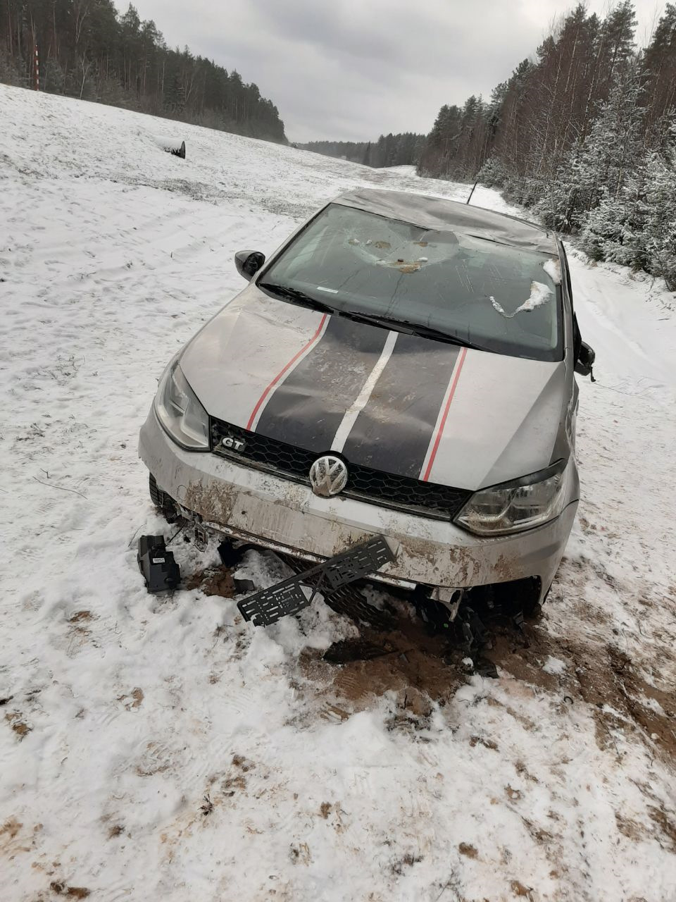 Первый снег за зиму — и все… — Volkswagen Polo Sedan GT, 1,4 л, 2016 года |  ДТП | DRIVE2