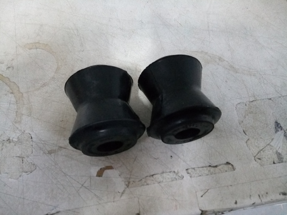 петли капота стучат — Lada Приора седан, 1,6 л, 2010 года | своими ...