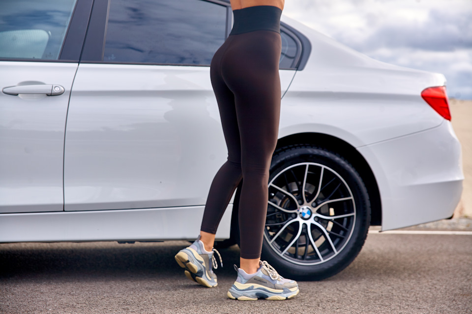 Сургут, БМВ 3 (f30) и девушки часть 3 — Сообщество «Girls & Cars» на DRIVE2