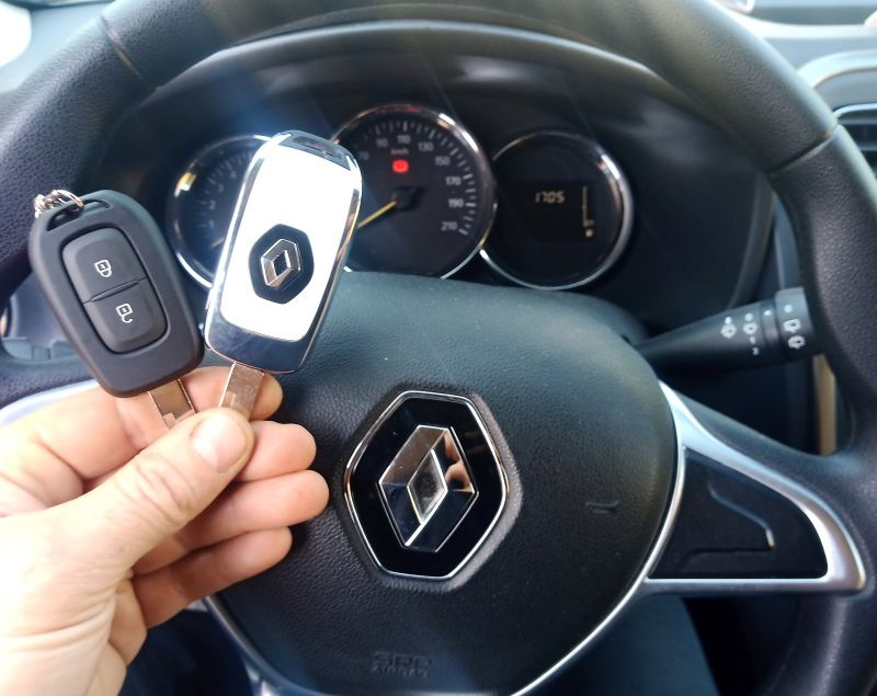 🔑 Renault Logan 2 — программирование выкидного ключа зажигания. — Авто ...
