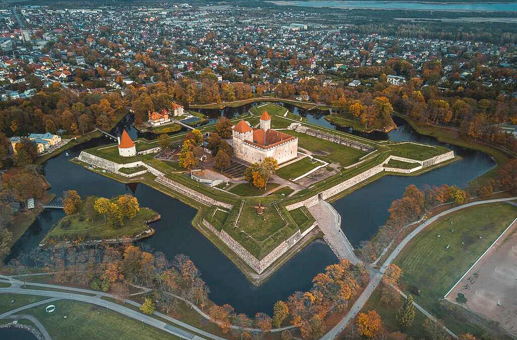 Замок Аренсбург Эстония