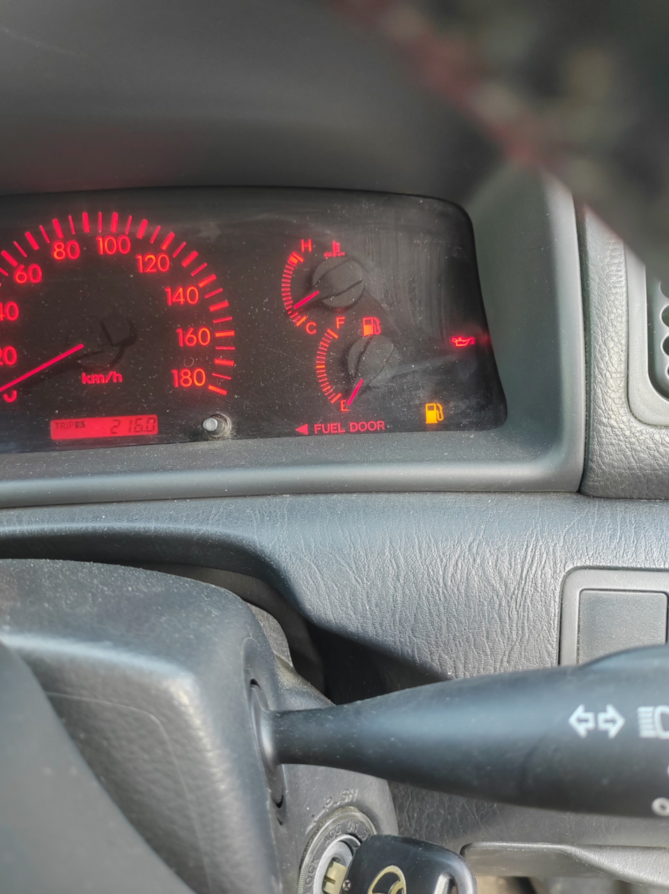 Замена датчика уровня топлива — Toyota Corolla RunX, 1,8 л, 2001 года ...