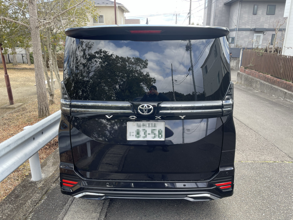 Voxy в обвесах Modelista — Honda Stepwgn (6G)