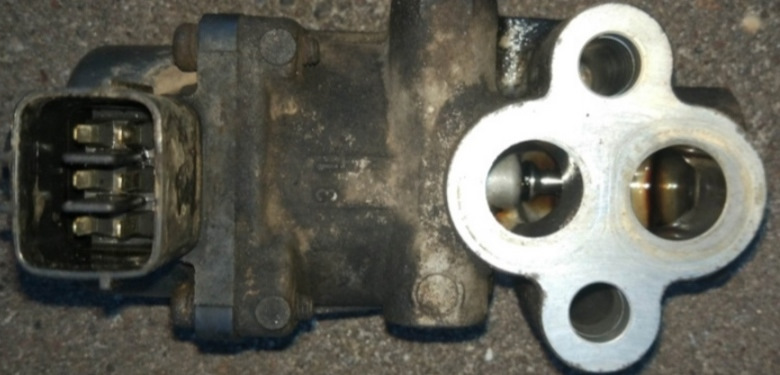 Чистка дроссельной заслонки и клапана егр — Mitsubishi Outlander XL, 2 ...