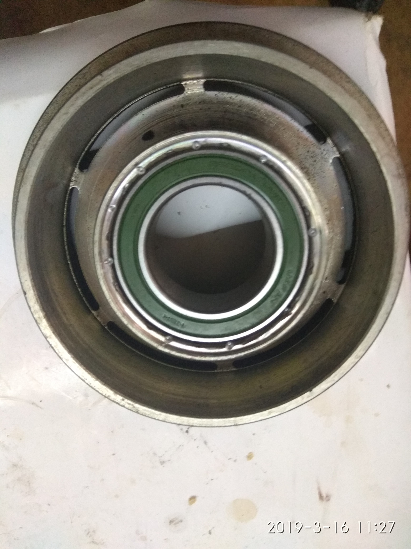 Дастер подшипник компрессора кондиционера. Подшипник кондиционера дастер 2. Дастер подшипник компрессора кондиционера. Подшипник компрессора кондиционера рено логан 1. Подшипник кондиционера renault fluence.