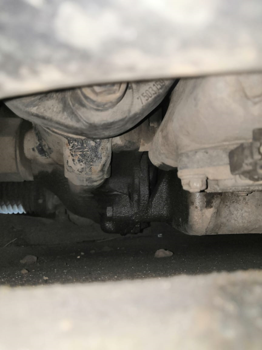 Замена сальников переднего редуктора и пыльника шруса — BMW X5 (E53), 3 ...