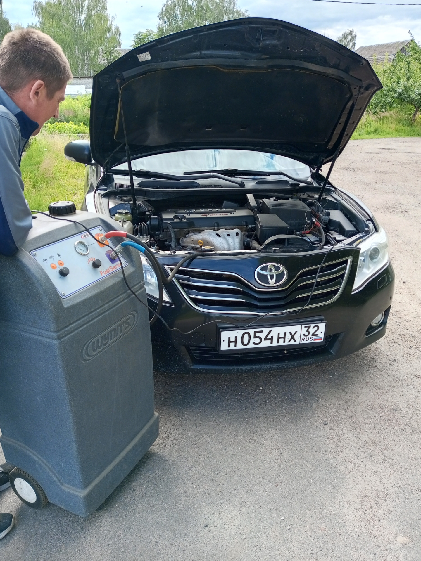 Промывка форсунок и замена патрубка вентиляции картера. — Toyota Camry ...