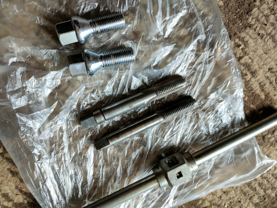 Сорвалась резьба на ступице — Lada Vesta, 1,6 л, 2019 года | своими ...