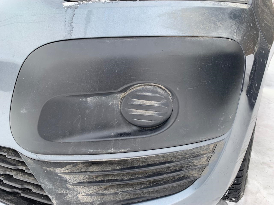 Нужна заглушка в туманку — Citroen C3 Picasso, 1,6 л, 2009 года ...
