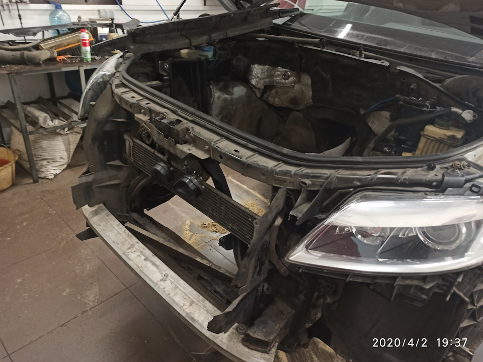 Фото в бортжурнале Audi Q7 (1G). Запчасти на фото: A000000004219