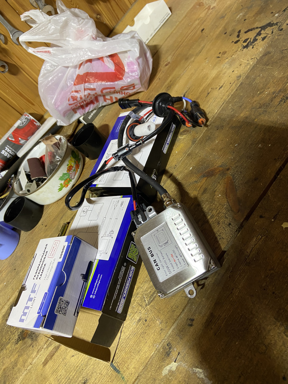 Установка ксенона и новых ламп в противотуманки — BMW X5 (E70), 3 л ...