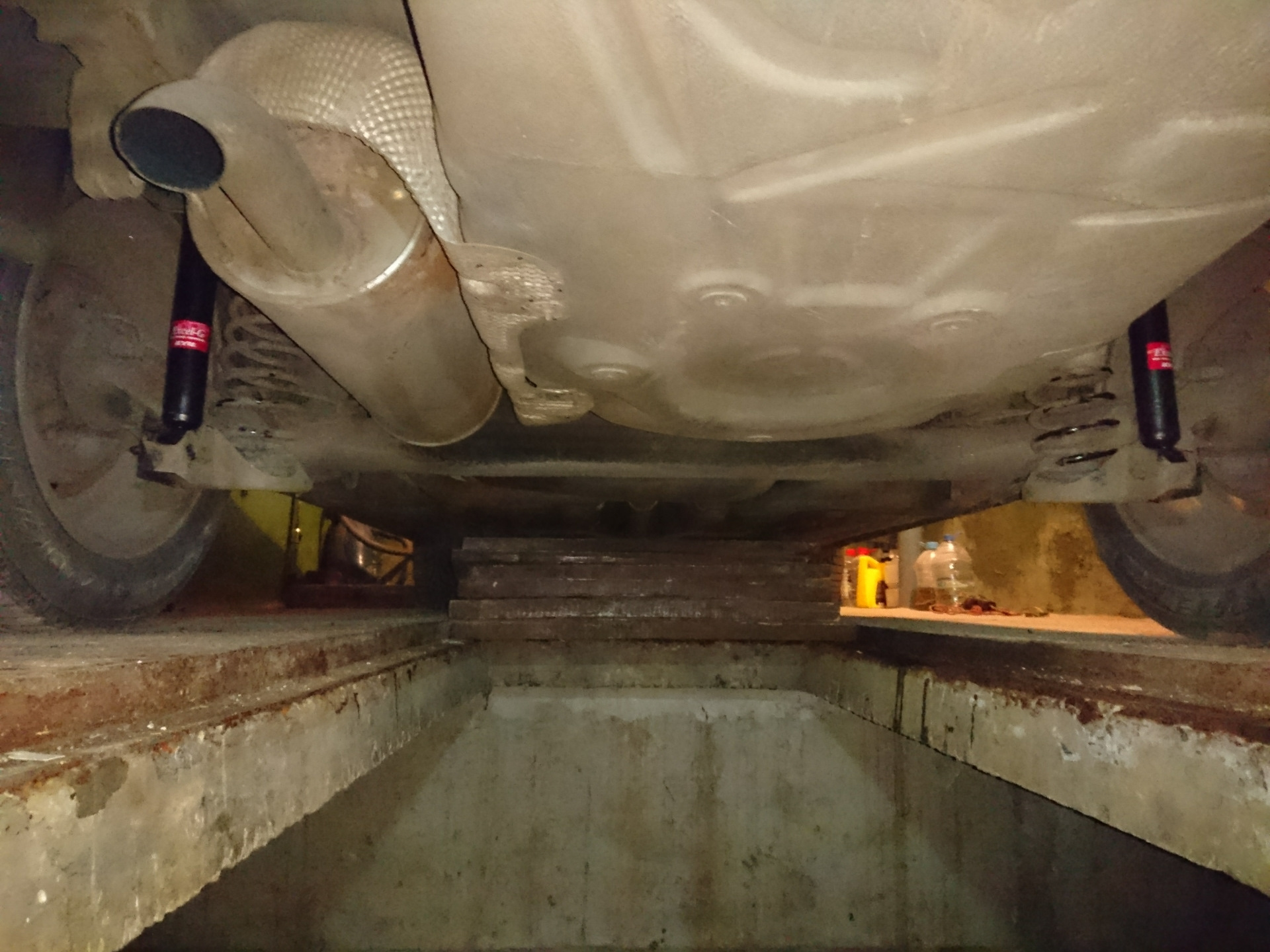 Замена задних амортизаторов. — Skoda Fabia Combi Mk2, 1,6 л, 2010 года ...