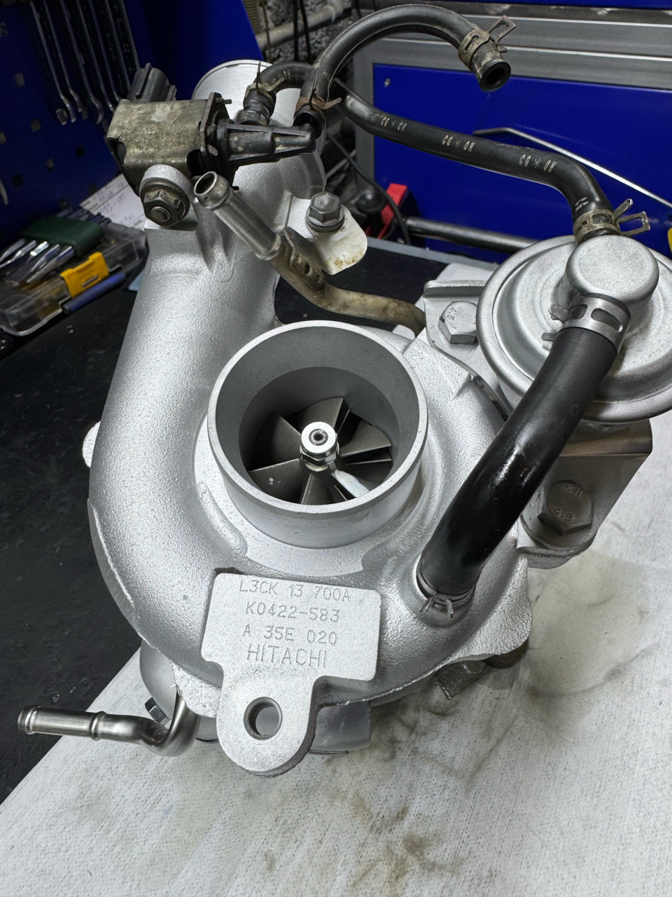 Турбина с родного мотора — Mazda CX-7. Запчасти на фото: L3CK13700A, K0422583