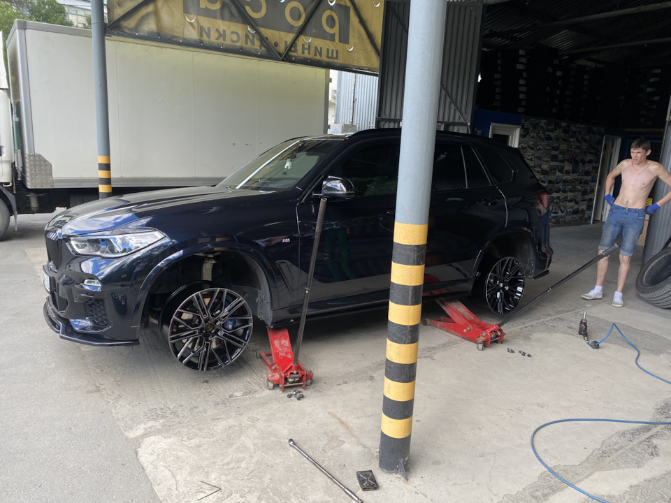 Примерка дисков — BMW X5 (G05), 3 л, 2020 года | колёсные диски | DRIVE2