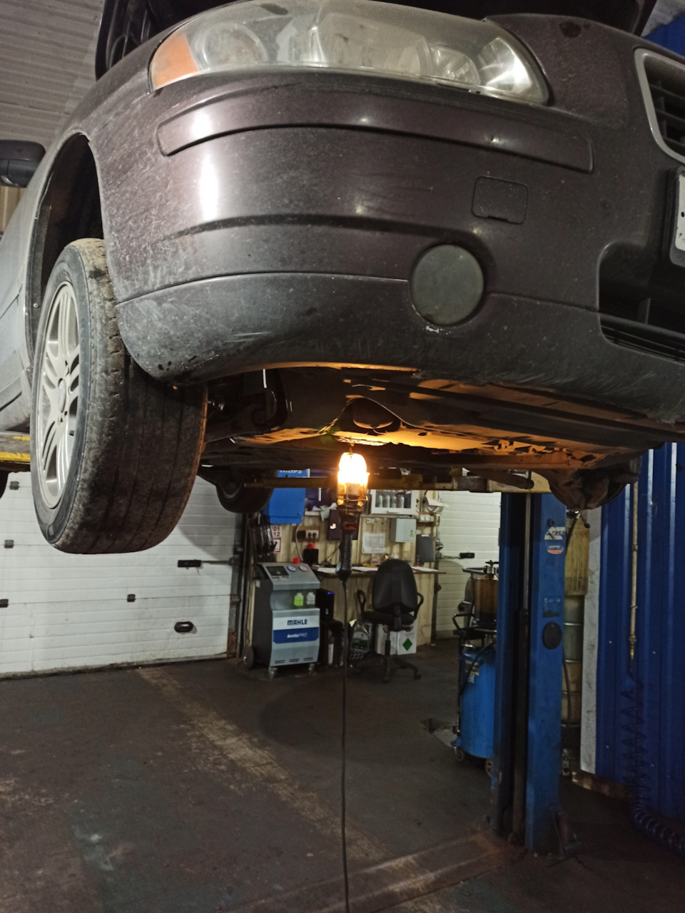 Замена сальника привода и замена масла в АКПП — Volvo S60 (1G), 2,4 л ...