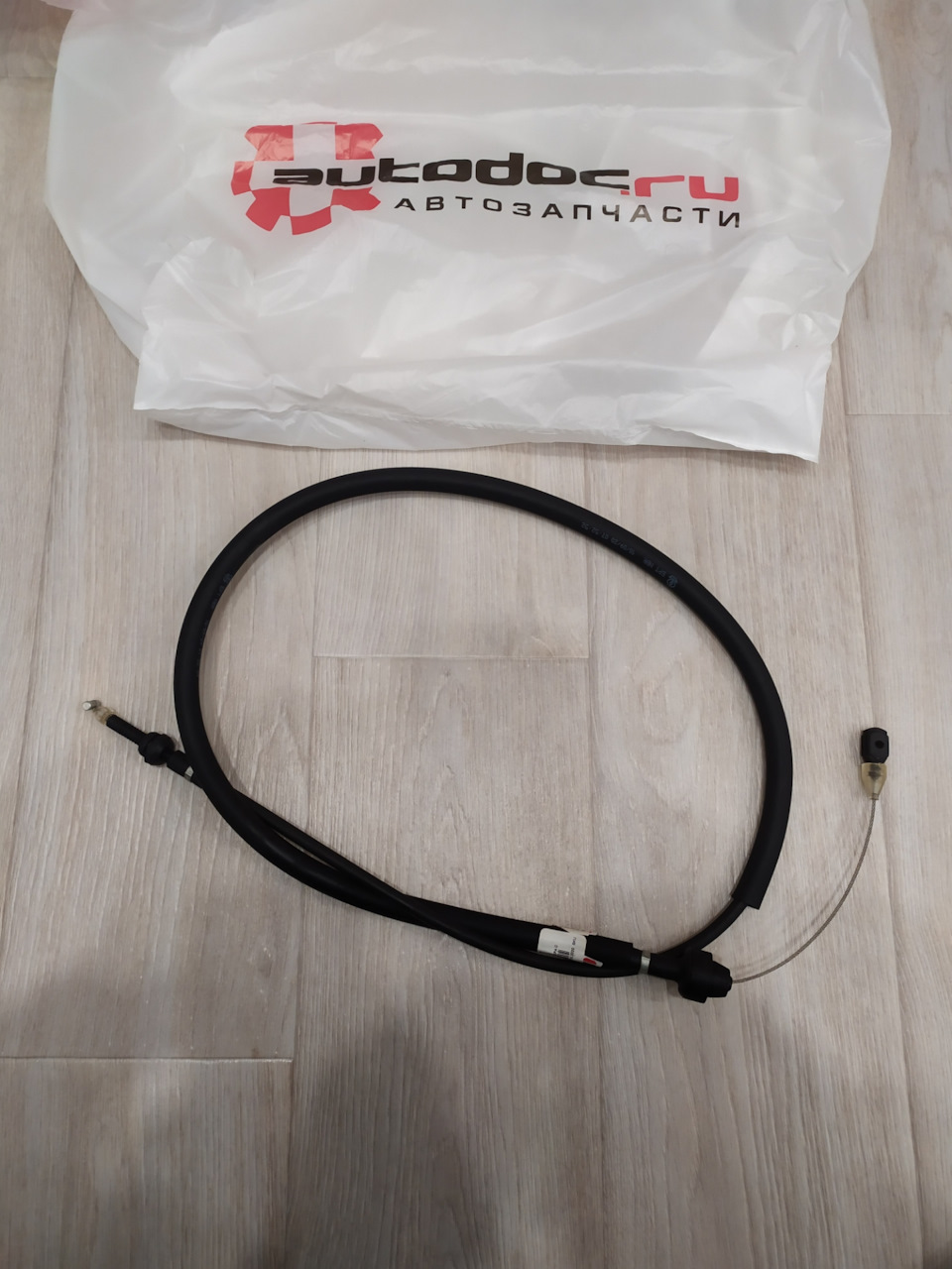 Замена тросика акселератора(газа) — Lada Приора хэтчбек, 1,6 л, 2010 ...