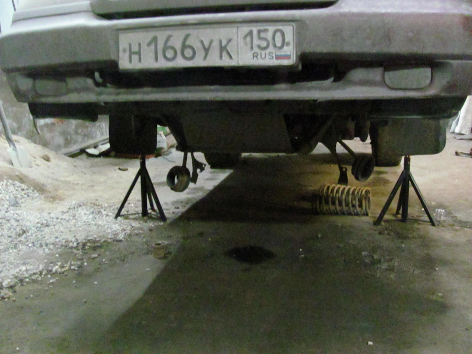 Зачем проставки на ниву под шаровые. yOAAAgLkFeA 960. Зачем проставки на ниву под шаровые фото. Зачем проставки на ниву под шаровые-yOAAAgLkFeA 960. картинка Зачем проставки на ниву под шаровые. картинка yOAAAgLkFeA 960. Всем привет!Сегодня речь пойдет про переделку передней подвески, и экспериментах с «правильной» новомодной проставкой под верхнюю шаровую опору…Сразу скажу, что будет много букв)))