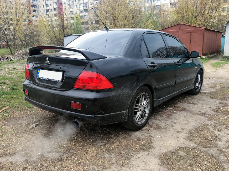 Красная пленка для фонарей авто. Смотреть фото Красная пленка для фонарей авто. Смотреть картинку Красная пленка для фонарей авто. Картинка про Красная пленка для фонарей авто. Фото Красная пленка для фонарей авто