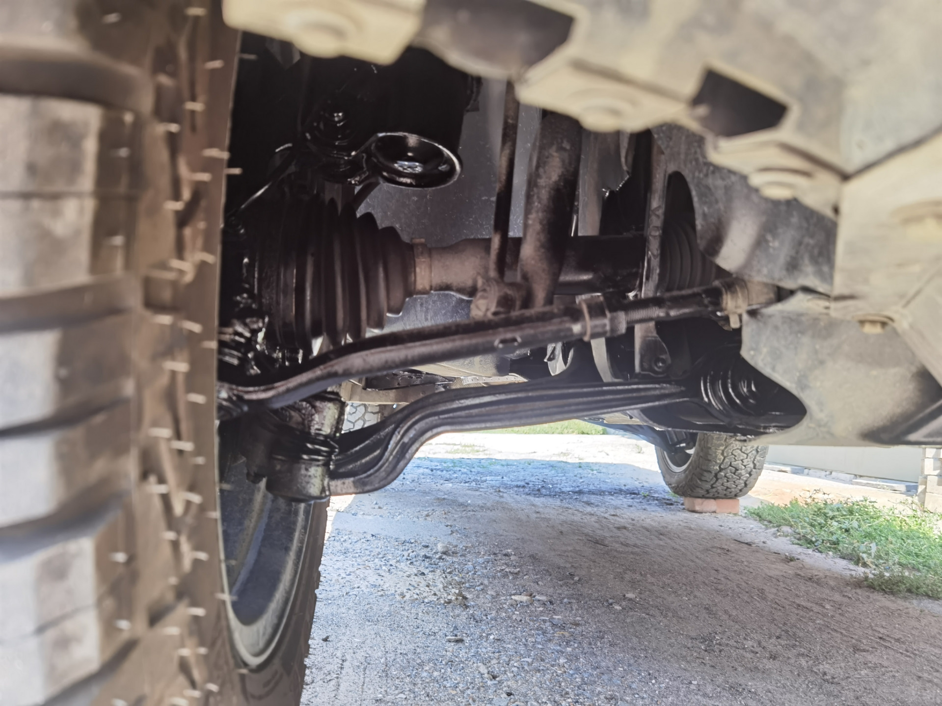 #8 Обработка днища мастикой. — Land Rover Range Rover (3G), 5 л, 2012 ...