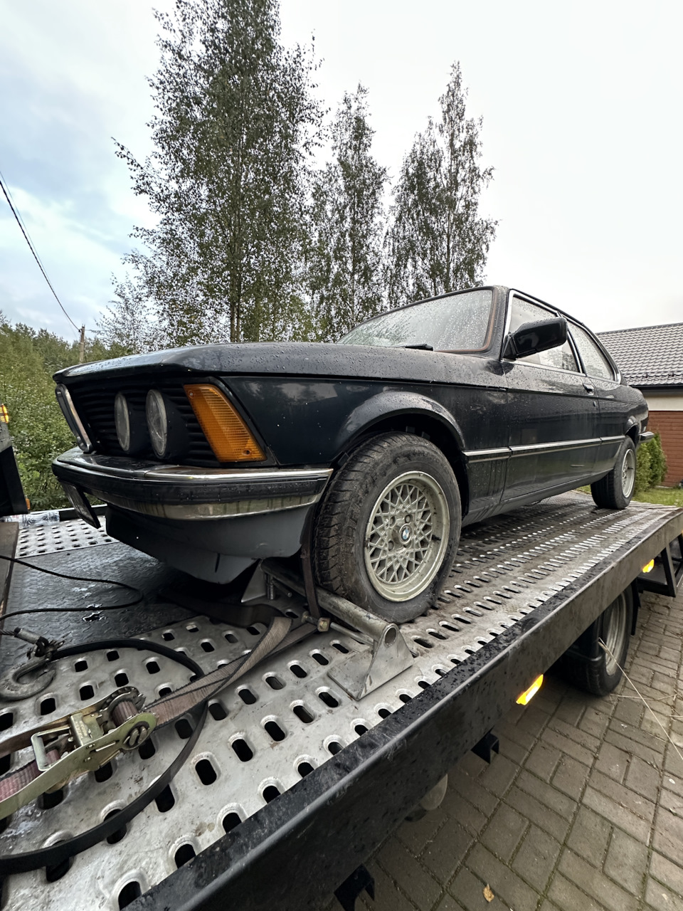 Фото в бортжурнале BMW 3 series (E21)