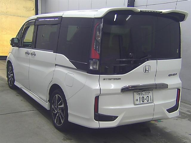 Honda Minivan Stepwgn