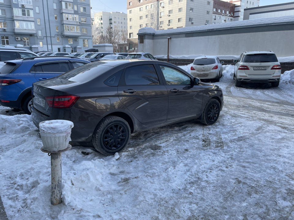 Черные колпаки — Lada Vesta (1G), 1,6 л, 2021 года | колёсные диски ...