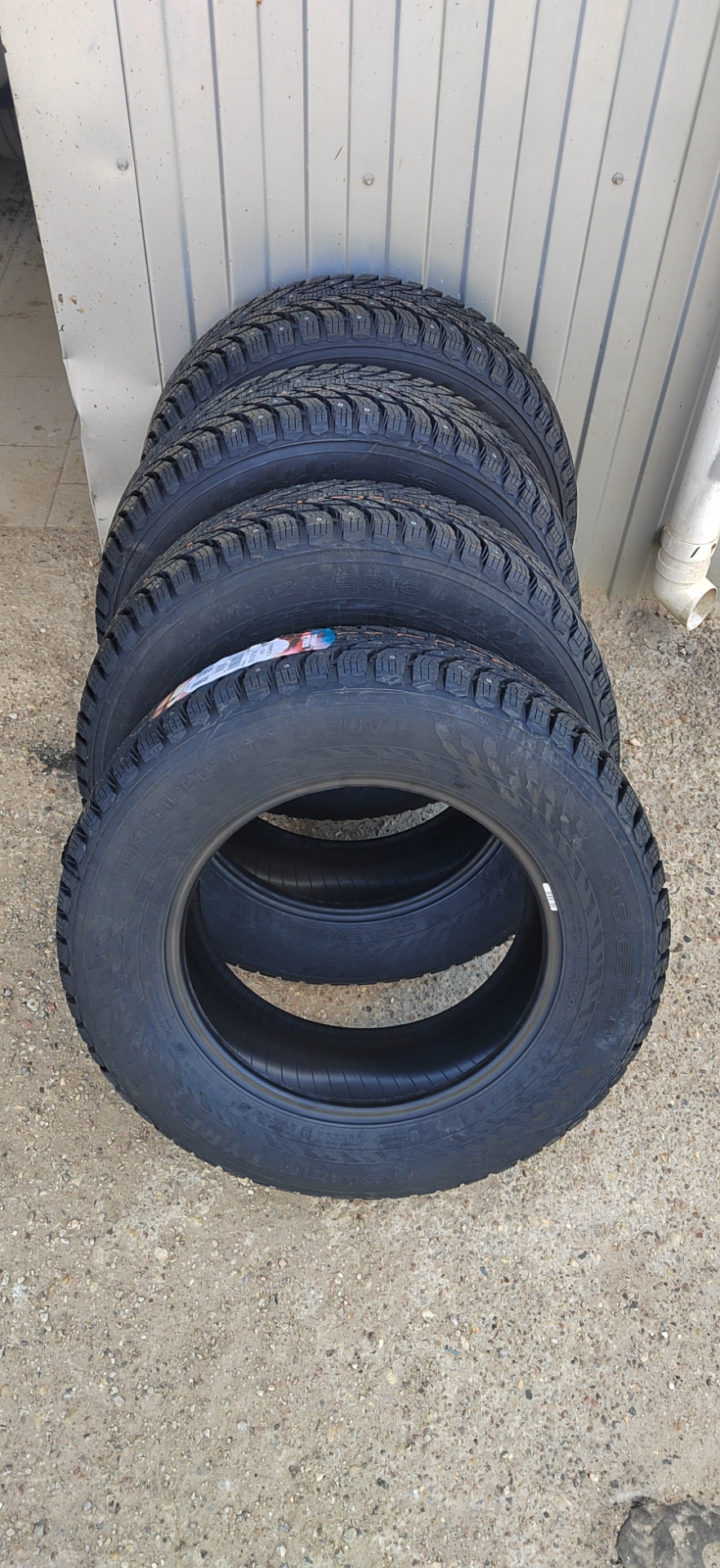 Купил зимнюю резину Nokian Hakkapelitta 9 SUV 215/65 R16 — Lada Niva ...