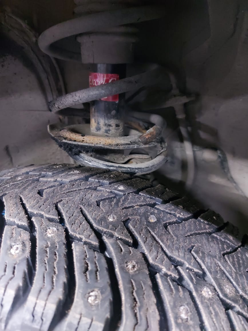 Сломалась пружина — Nissan Tiida (1G), 1,6 л, 2010 года | визит на ...