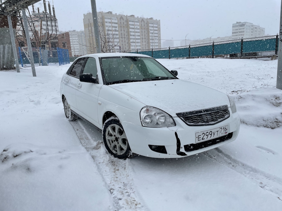 Чехлы — Lada Приора хэтчбек, 1,6 л, 2010 года | аксессуары | DRIVE2