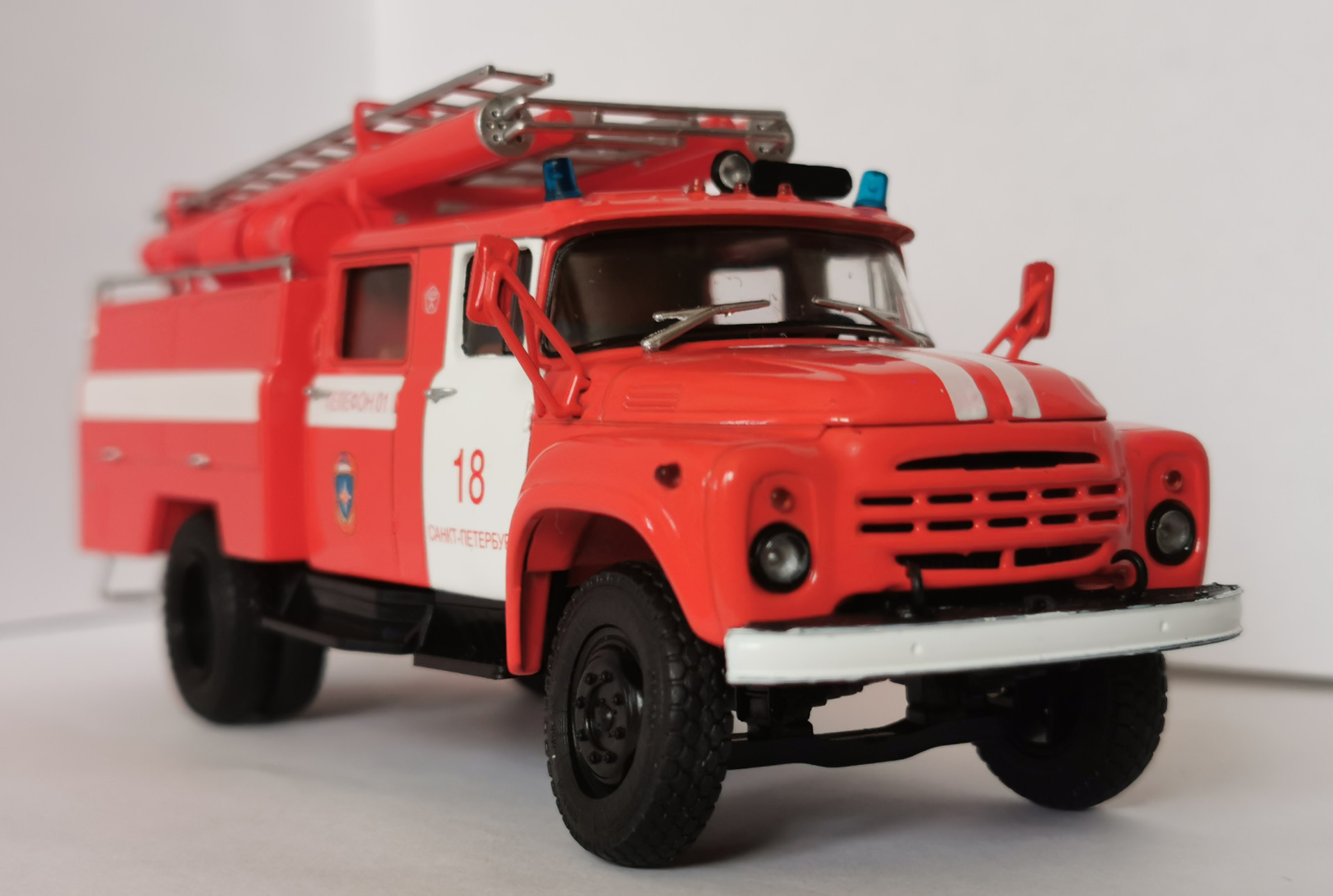 АЦ-40 (130). 1/43 Markun Toys — Сообщество «Масштабные Модели» на DRIVE2