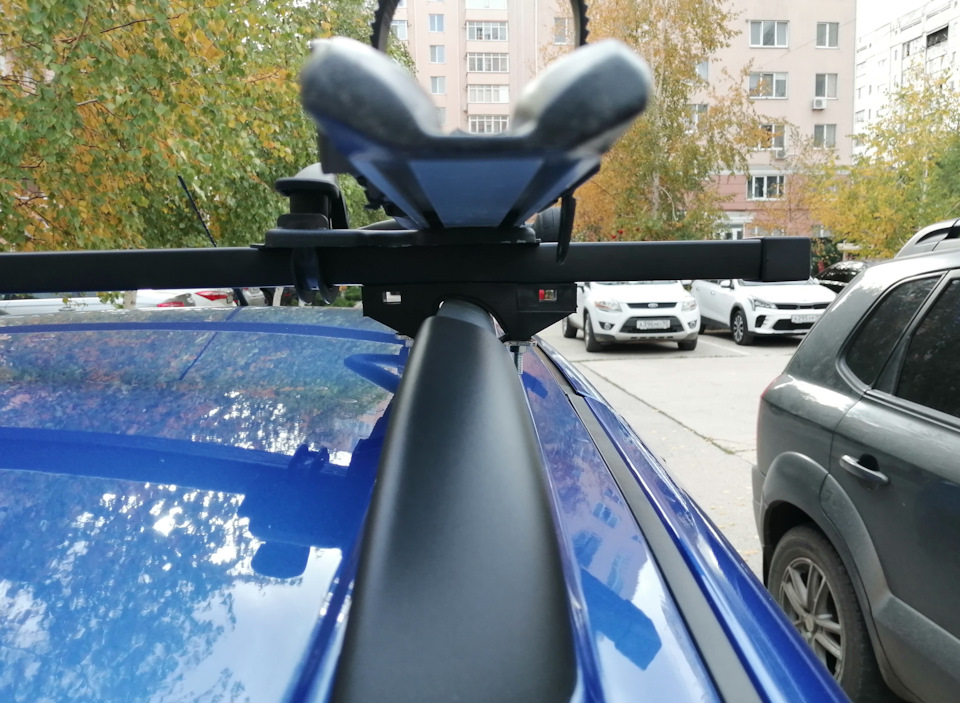 Поперечины на рейлинги под крепления велосипедов — Lada Гранта Cross, 1 ...