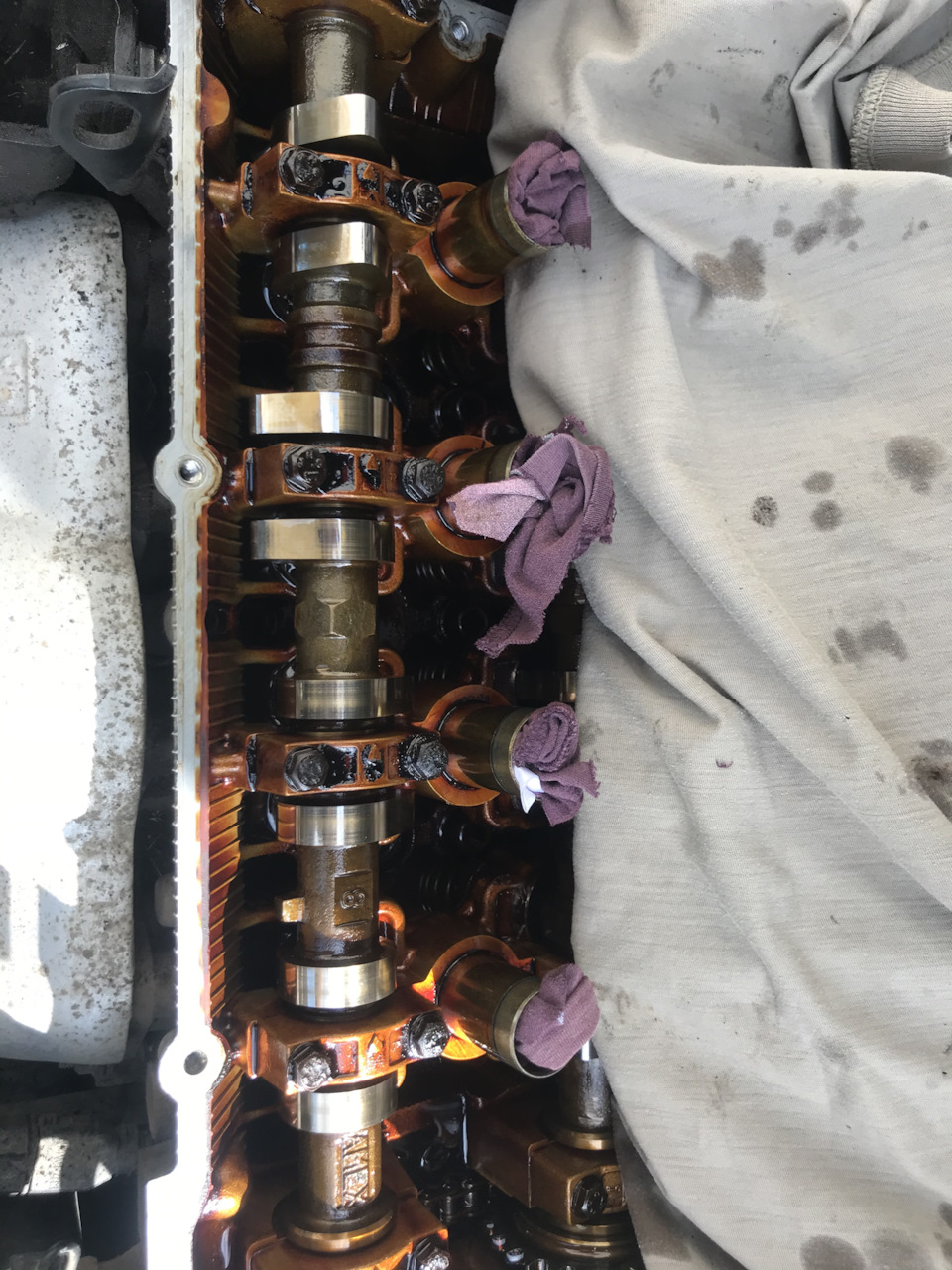 Замена прокладки клапанной крышки — Hyundai Accent (2G), 1,5 л, 2009 ...
