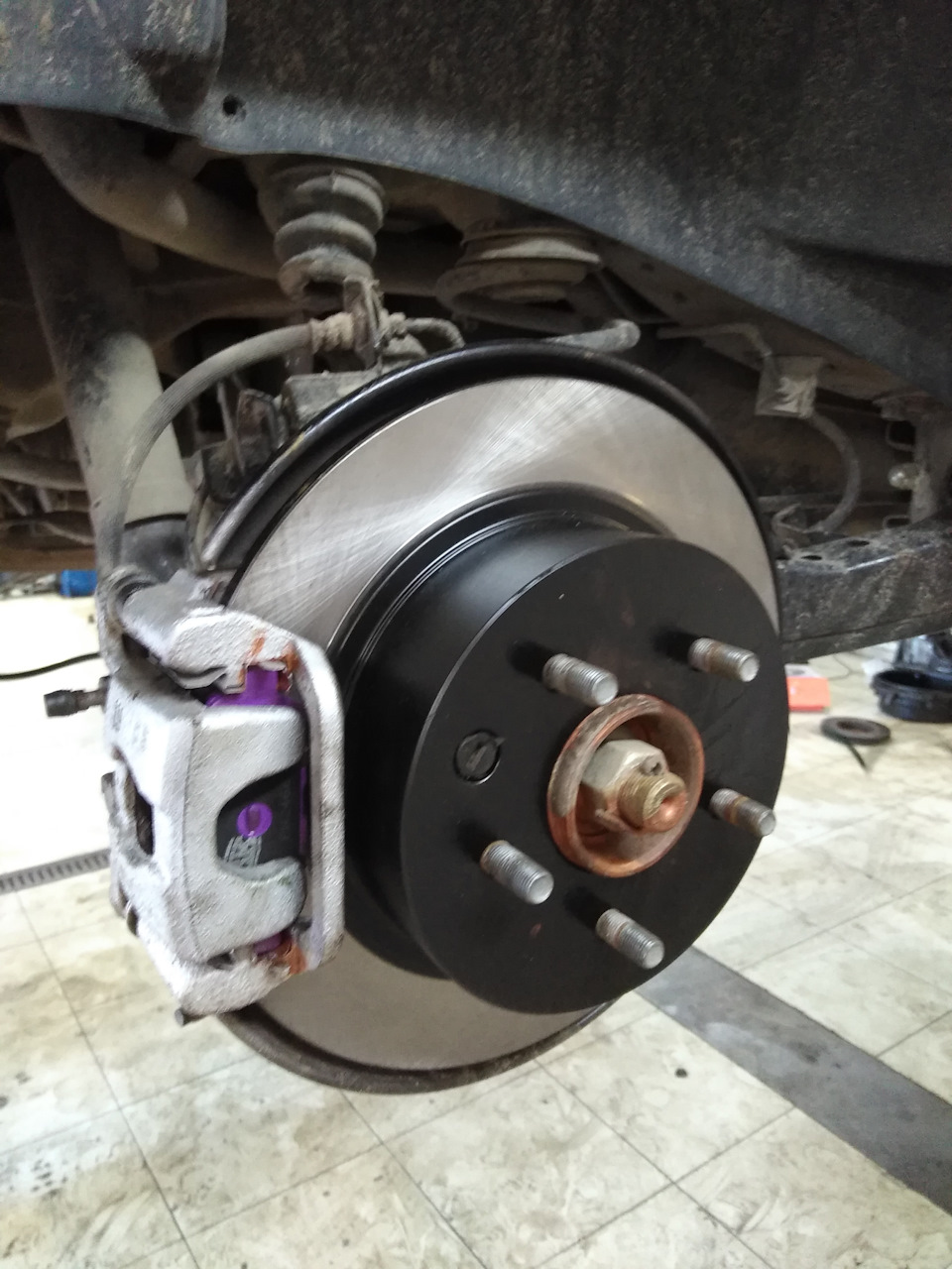 Тормозной диск qashqai j10. Замена задних тормозных дисков ниссан кашкай j10. Замена тормозных дисков ниссан кашкай. Nissan qashqai j11 диски тормозные задние. Замена тормозных дисков ниссан кашкай.