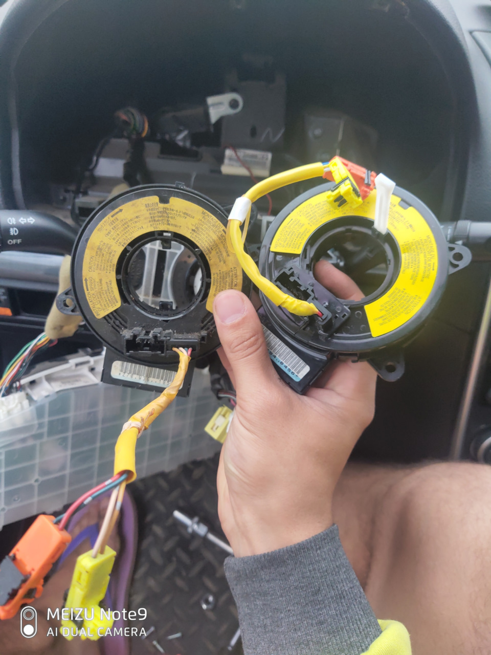 Заменил шлейф подрулевой. Часть 1. Заменил обходчик иммобилайзера ...