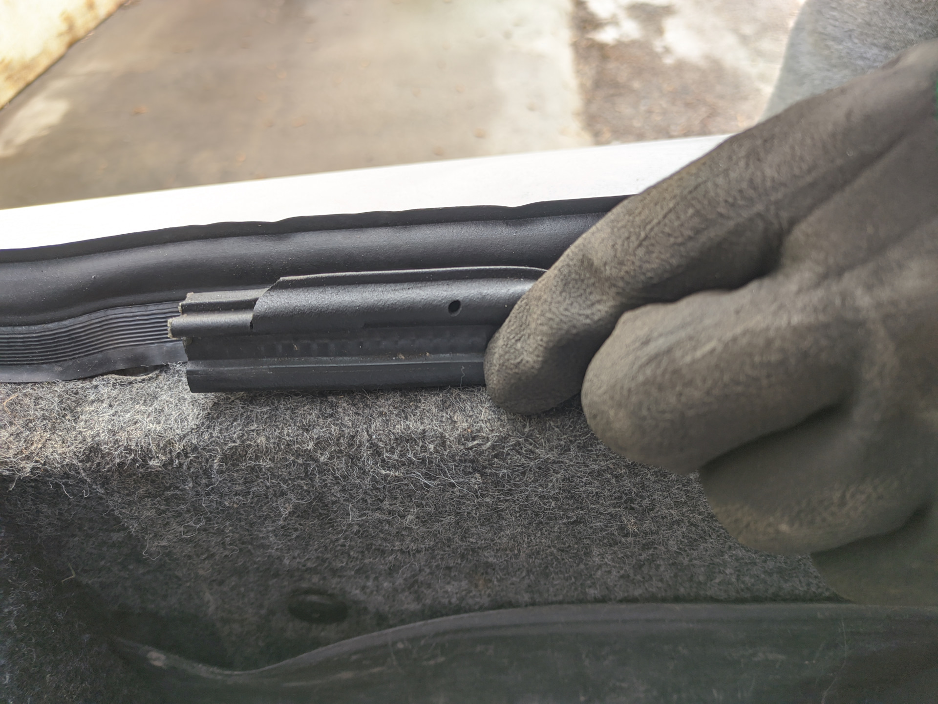 Снова о фарах (оклеиваем стекла), уплотнитель багажника ВАЗ 2112 ...