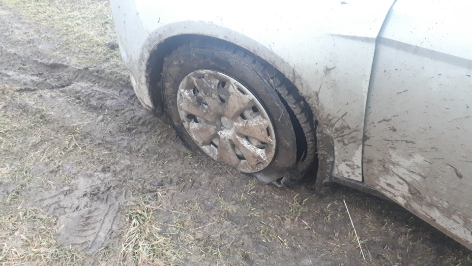 Западня — Ford Focus Sedan III, 1,6 л, 2011 года | шины | DRIVE2
