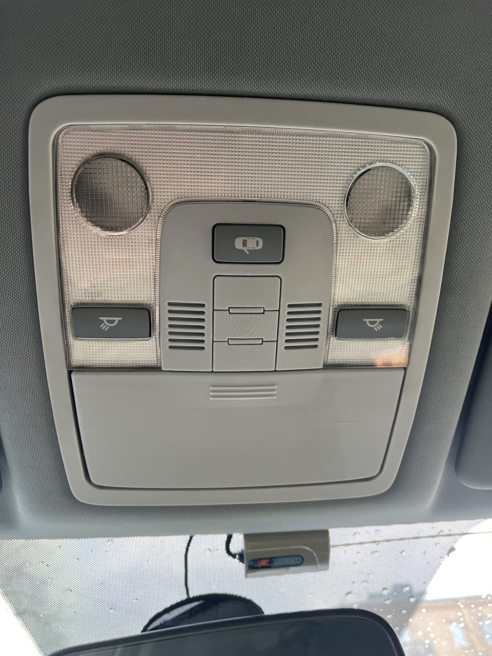 Плафон — KIA Ceed (1G), 1,6 л, 2009 года | электроника | DRIVE2