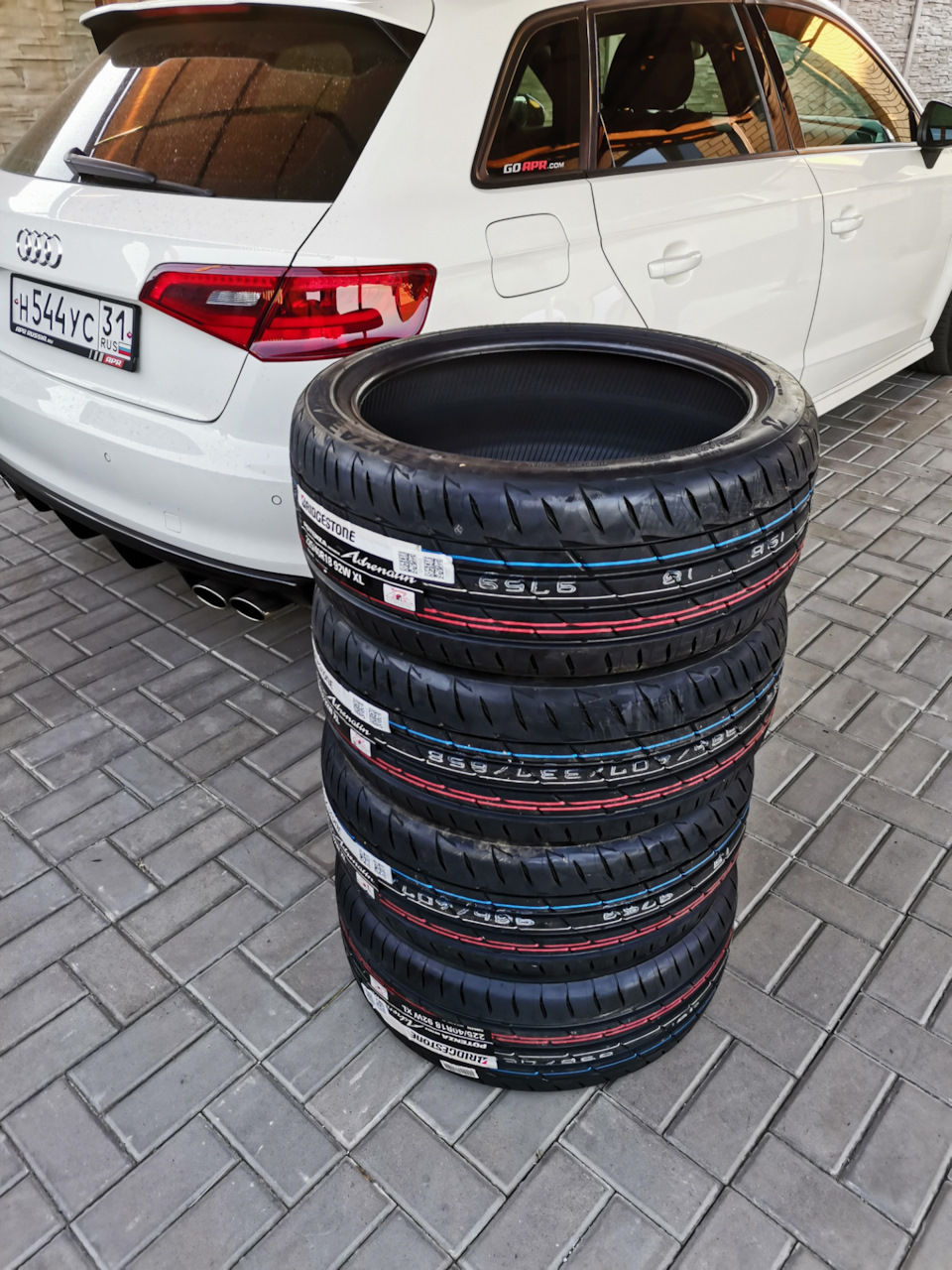 Bridgestone Potenza Adrenalin RE004 — Audi A3 Sportback (8VA), 1,8 л, 2014  года | шины | DRIVE2