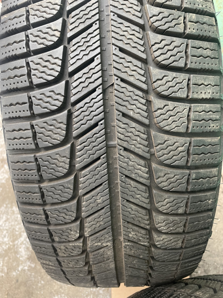 Шины зимние нешипованные Michelin 235/45 R18 на Mazda 6 (3G) GJ, KIA ...
