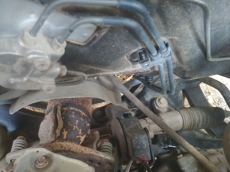 Дренажная трубка кондиционера — Toyota Corolla Fielder (E120), 1,5 л ...