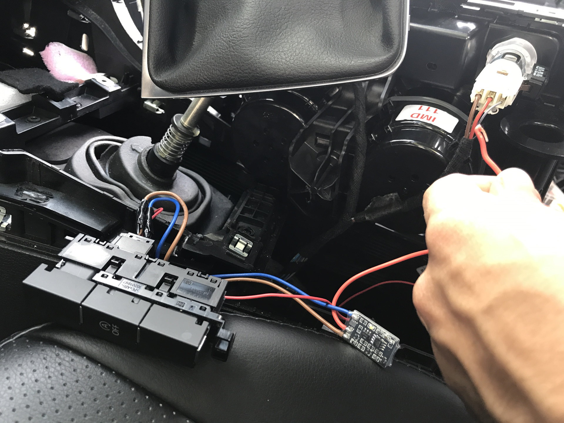Включение зажигания с кнопки БМВ F. Mitsubishi Colt sistema start stop otkliuciti. Суперб 3 сигнала при включении зажигания. GST 772e включение зажигания. Хлопок при включение зажигания
