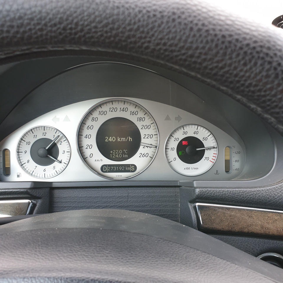 Может, старый)) — Mercedes-Benz E-class (W211), 3,2 л, 2002 года ...