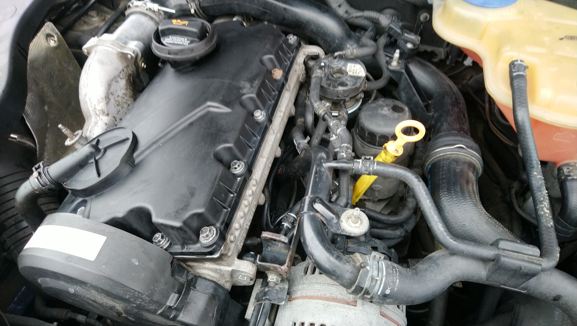 1.9 ajm. Клапанная крышка 1.9 TDI AJM. Клапанная крышка 1.9 TDI AVF. Пассат b5 1.9 дизель AFN прокладка клапанной крышки. Крышка клапанов 2.8 VW B 5.