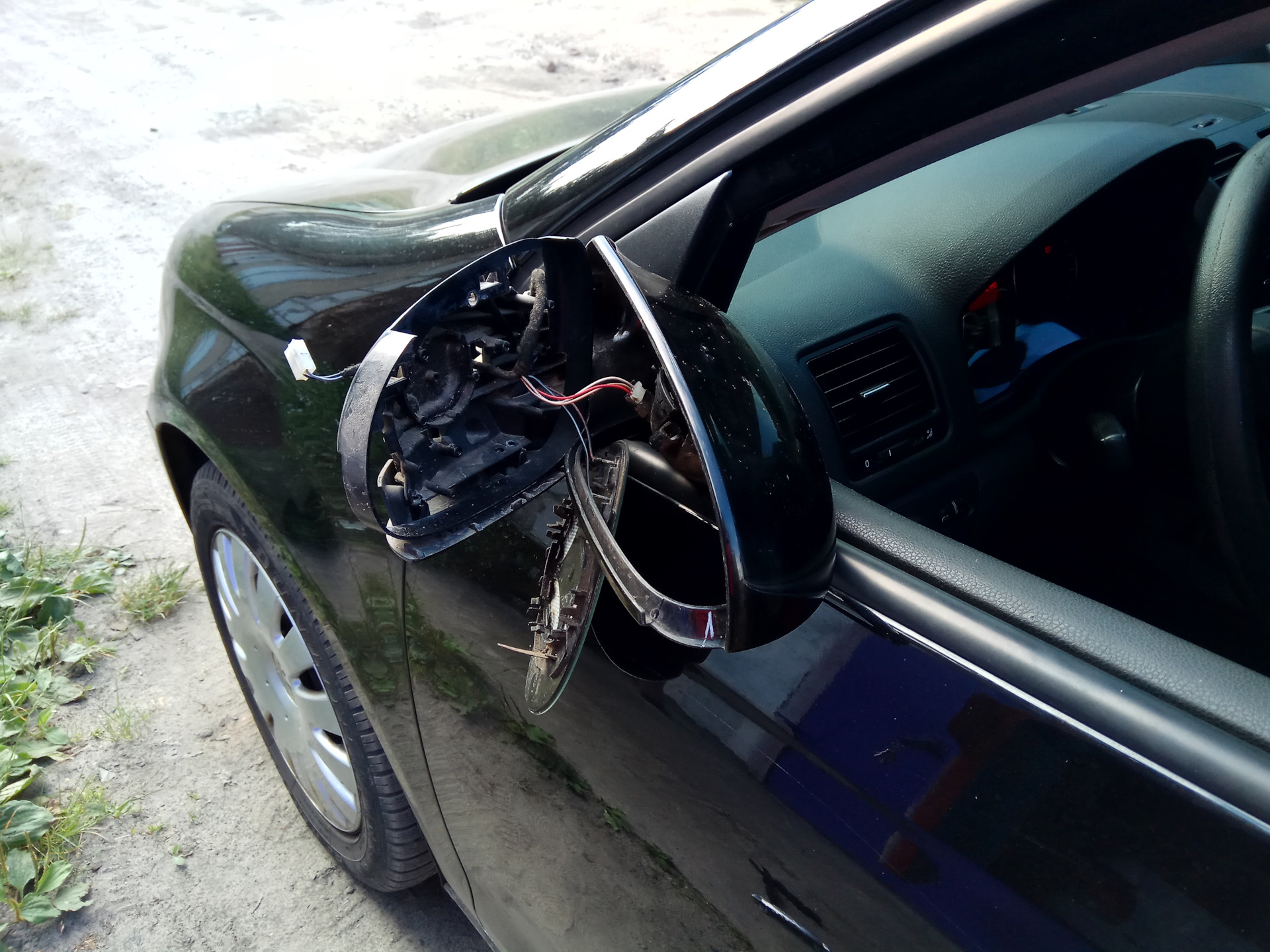 Замена поворотника в зеркале — Volkswagen Jetta V, 1,6 л, 2008 года ...