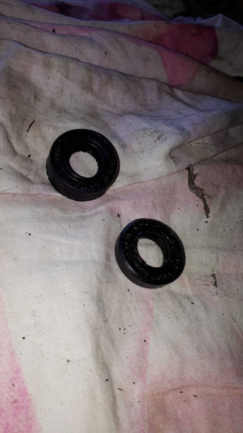 Замена сальника кулисы и обработка днища резинобитумной мастикой — Lada ...